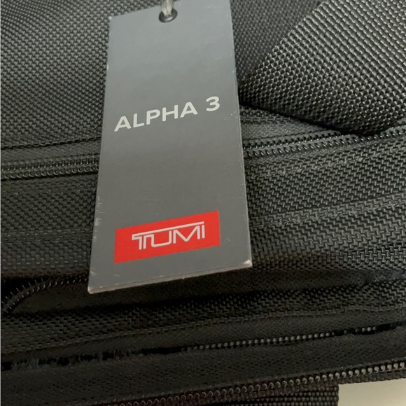 Tumi alpha3 expandable laptop organizer brief - Picture 9 of 17